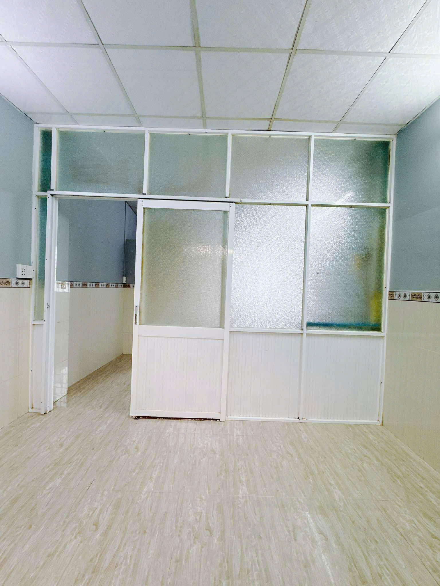 Sát mặt tiền Đường Tôn Đản <br>Ngang 4 Dài 8 m<br>Đúc 2 tấm có 2 tỷ - Ảnh 3