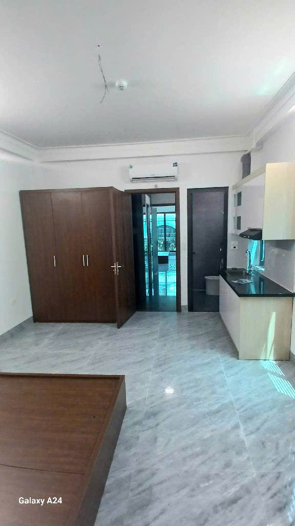 BÁN NHÀ MẶT PHỐ CÔ NHUÉ _ ĐANG KINH DOANH 60 M 4 TẦNG .SỔ ĐỎ PHÂN LÔ ,.CHÀO:14,5 TỶ - Ảnh 3