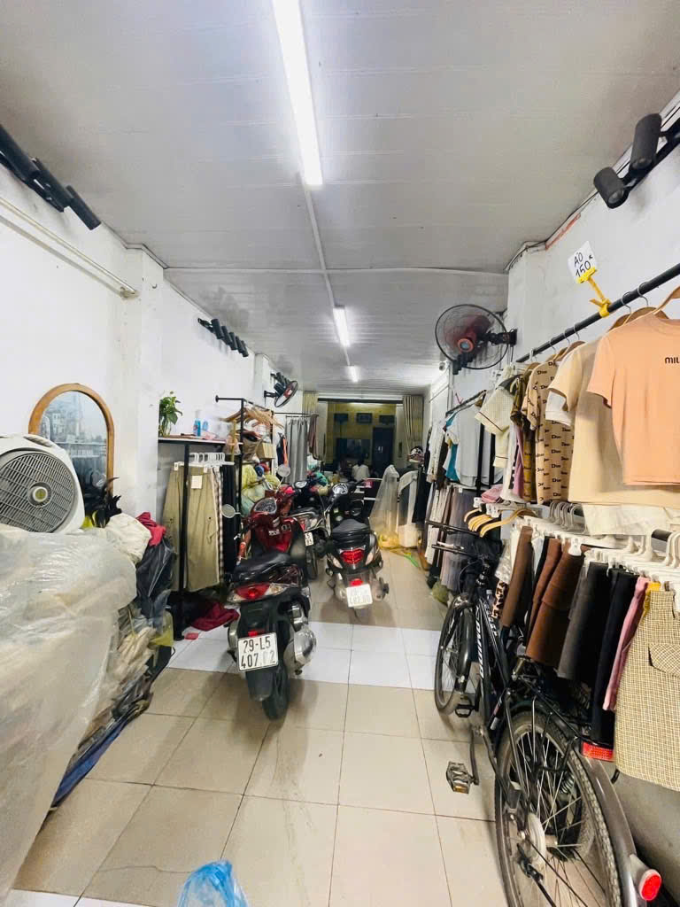 BÁN NHÀ MẶT PHỐ CÔ NHUÉ _ ĐANG KINH DOANH 60 M 4 TẦNG .SỔ ĐỎ PHÂN LÔ ,.CHÀO:14,5 TỶ - Ảnh 1