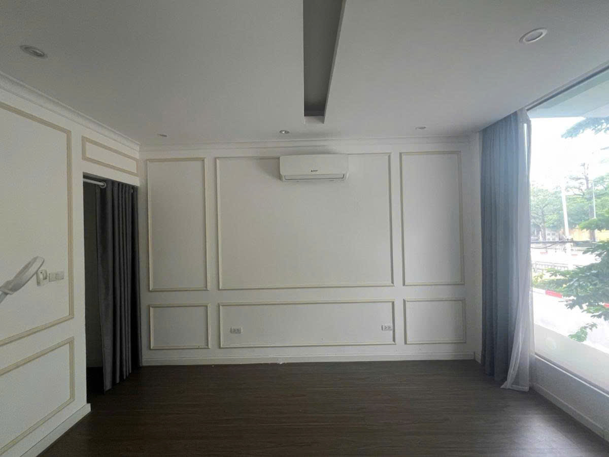 💥💥Mặt phố NGUYỄN CHÍ THANH 84m 8T, Kinh doanh đỉnh, 62 tỷ TT Đống Đa - Ảnh 2