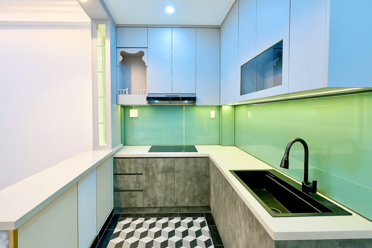 5 Tỷ nhỉnh- Hoàng Diệu Quận 4- nhà mới 100% ngang hơn 4m- 3 tầng 3 phòng đủ nội thất. VŨ 0933910039 - Ảnh 1