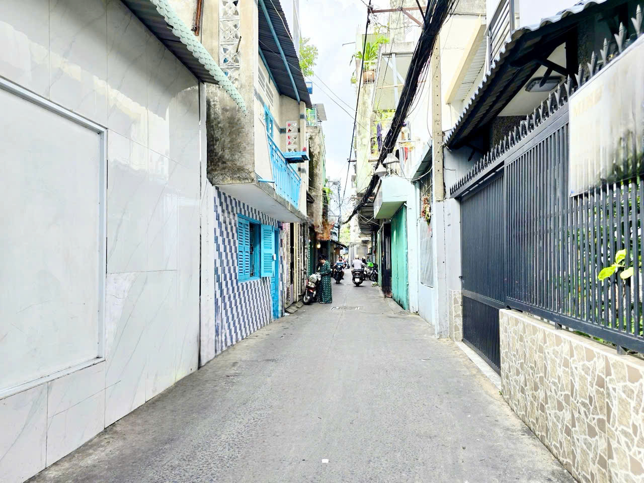 5 Tỷ nhỉnh- Hoàng Diệu Quận 4- nhà mới 100% ngang hơn 4m- 3 tầng 3 phòng đủ nội thất. VŨ 0933910039 - Ảnh 2