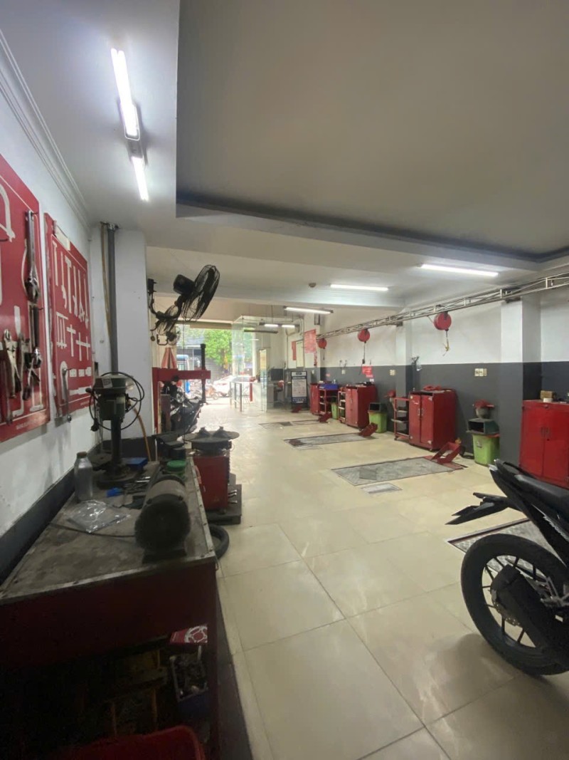 GẤP BÁN MẶT TIỀN QUỐC LỘ 50 ĐANG CHO THUÊ 20TR/THÁNG - 165m2 5,5 X 30 - 3 TẦNG BTCT - CHỈ 10 ĐỒNG - Ảnh 3