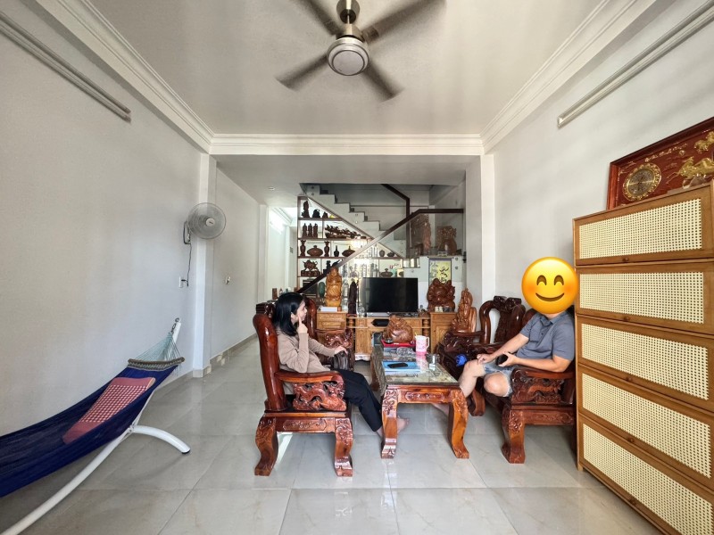 BÁN NHÀ MẶT TIỀN GẦN CHỢ HIỆP BÌNH CHÁNH, THỦ ĐỨC - 2 TẦNG ĐÚC - DT 60M 2PN - SỔ HOÀN CÔNG - Chỉ - Ảnh chính