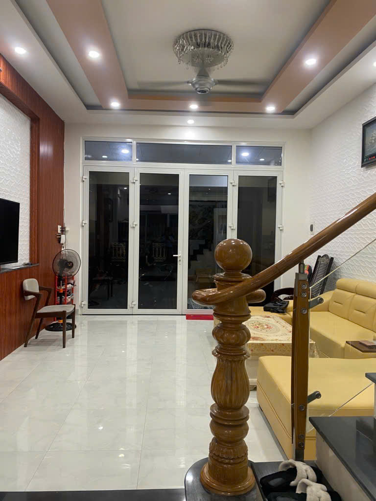 BÁN NHÀ 4 TẦNG - HUỲNH TẤN PHÁT - NGANG 5M - HXH - DỌN VÀO Ở NGAY - Ảnh 2