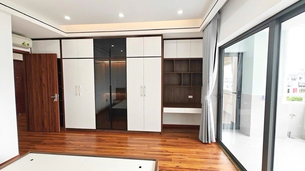 CĂN HỘ TRẦN THÁI TÔNG-DT 120M-3 NGỦ LÔ GÓC-FULL NỘI THẤT-9 TỶ 300 - Ảnh 2