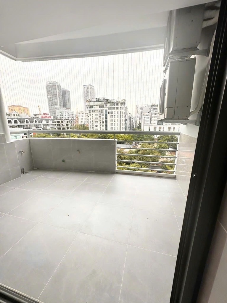 CĂN HỘ TRẦN THÁI TÔNG-DT 120M-3 NGỦ LÔ GÓC-FULL NỘI THẤT-9 TỶ 300 - Ảnh 3
