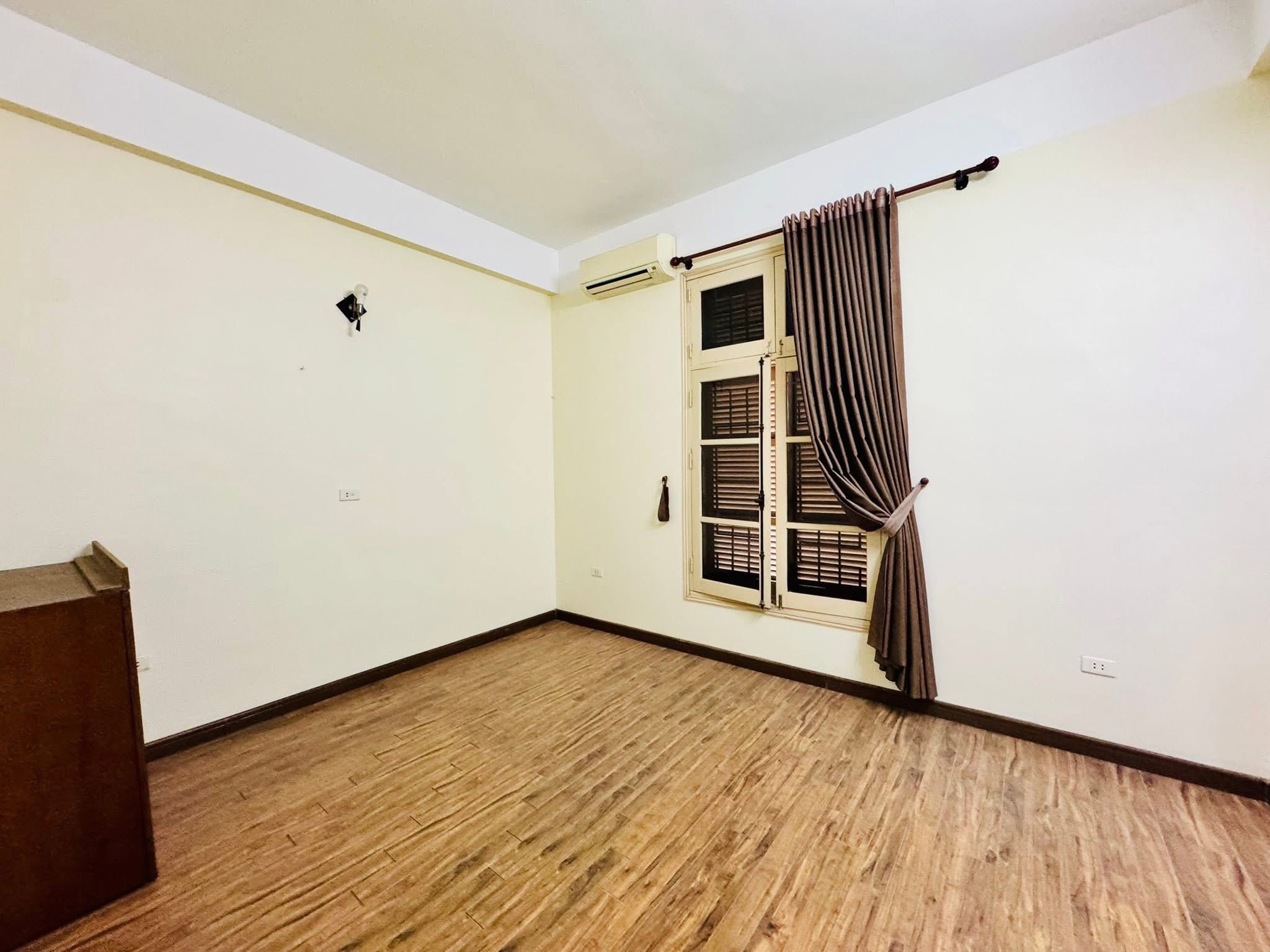 CỰC KỲ GẤP CẦN BÁN NHÀ NGÕ 217 TRẦN PHÚ HÀ ĐÔNG<br> -TRUNG TÂM -KINH DOANH SẦM UẤT - 2 THOÁNG VĨNH - Ảnh 1