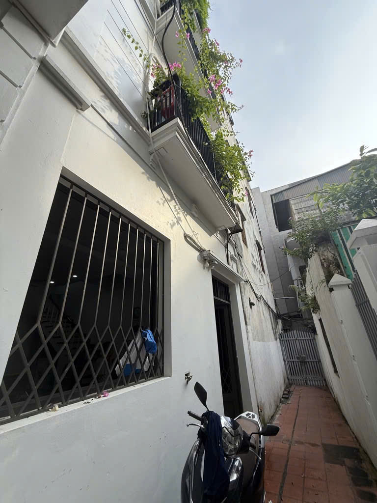 Nhà đẹp Yên Phụ, sát Hồ Tây, 2 thoáng, nhà dân xây chắc chắn, 6 tầng giá nhỉnh 10 tỷ - Ảnh 1