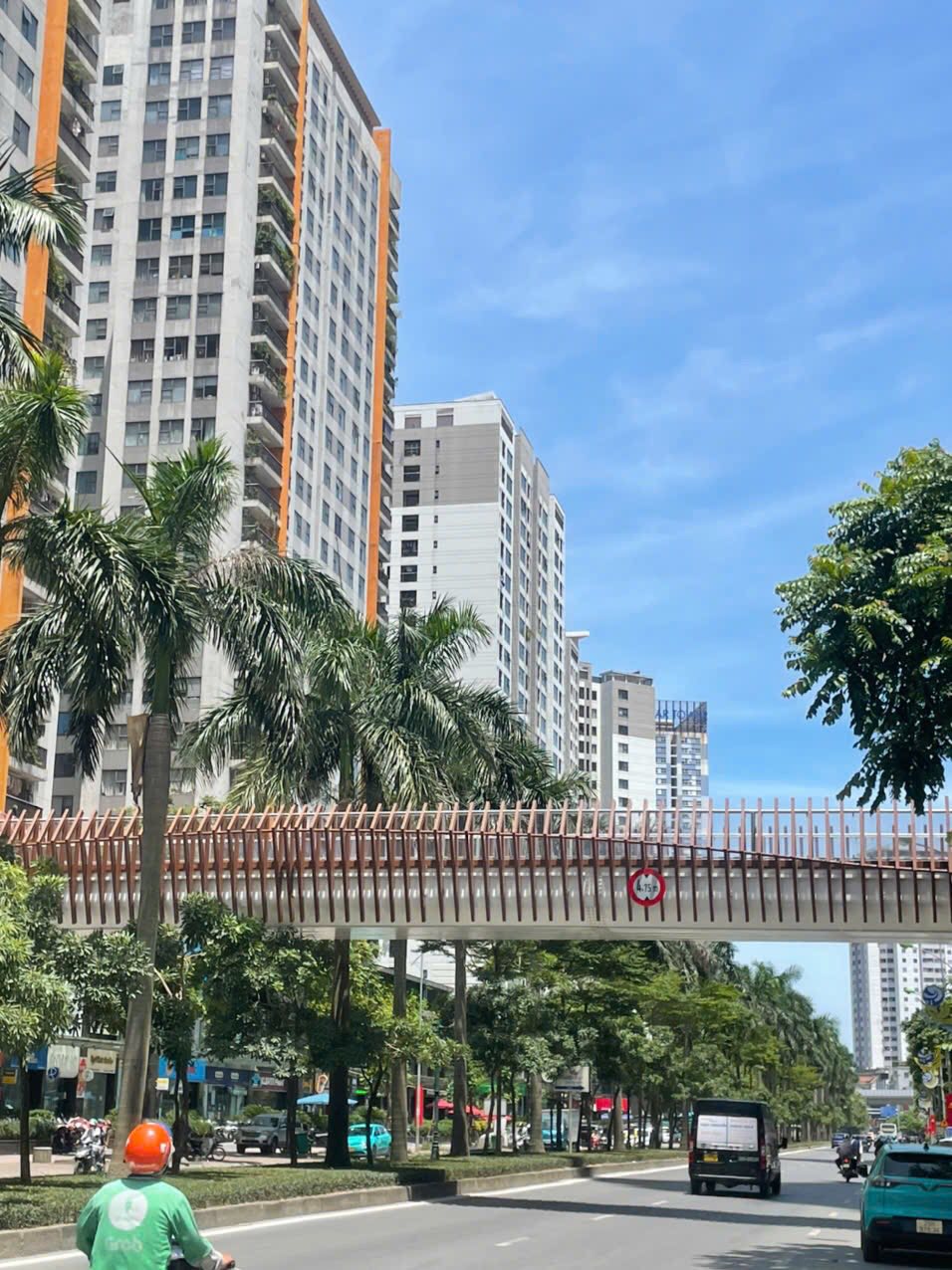 QUÁ HIẾM NHÀ QUANG TRUNG HÀ ĐÔNG -MẶT PHỐ LỚN KINH DOANH ĐỈNH - VỈA HÈ RỘNG - VỊ TRÍ TRUNG TÂM HÀ - Ảnh 1