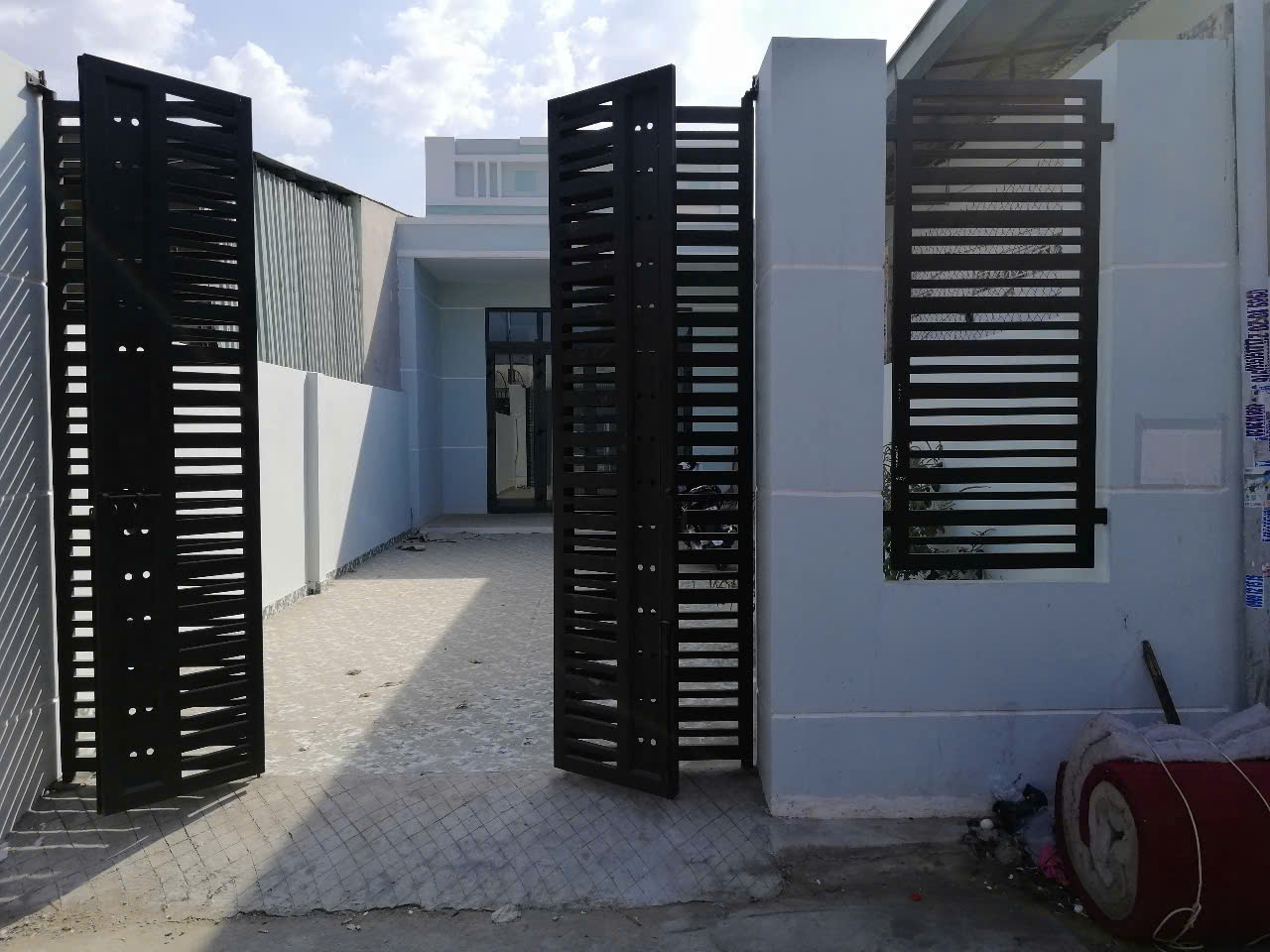 Bán nhà SR, 5mx26m, đường oto, gần ngã tư Nguyễn Khuyến chỉ 1 tỷ 999 - Ảnh chính