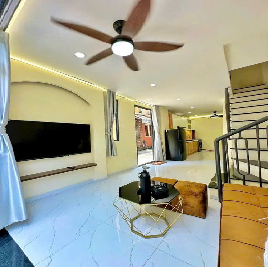 Bán nhà Quận 3 , Trần Văn Đang , Sổ vuông 3.3 x 8.5 m , Giá 4.88 tỷ - Ảnh chính