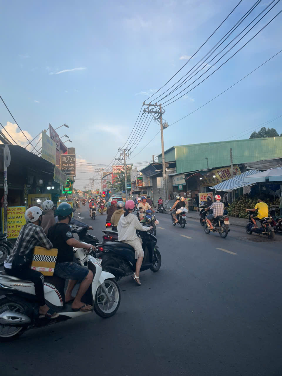 Bán nhà mặt tiền 15x47m giá 50 tỷ Đường Phan Văn Hớn - Ảnh 1