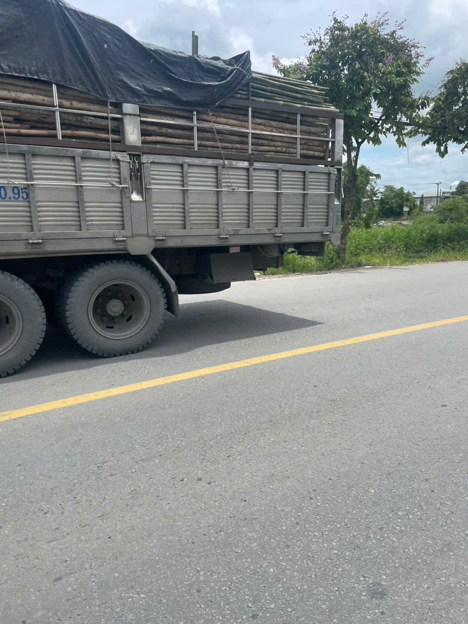 Bán đất mặt tiền 8x70m giá 10,5 tỷ Đường Đặng Công Bỉnh - Ảnh chính