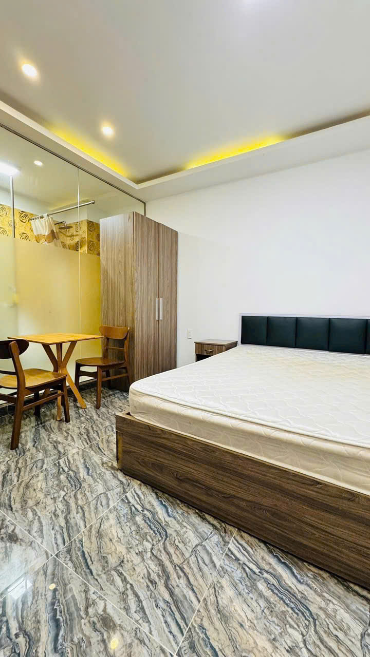 NHÀ KẾ QUẬN 1- DÒNG TIỀN 3.6 TỶ/5NĂM- CAO 6 TẦNG 8 PHÒNG ĐỦ NỘI THẤT- NGUYỄN KHOÁI QUẬN 4: 12 TỶ. - Ảnh 3