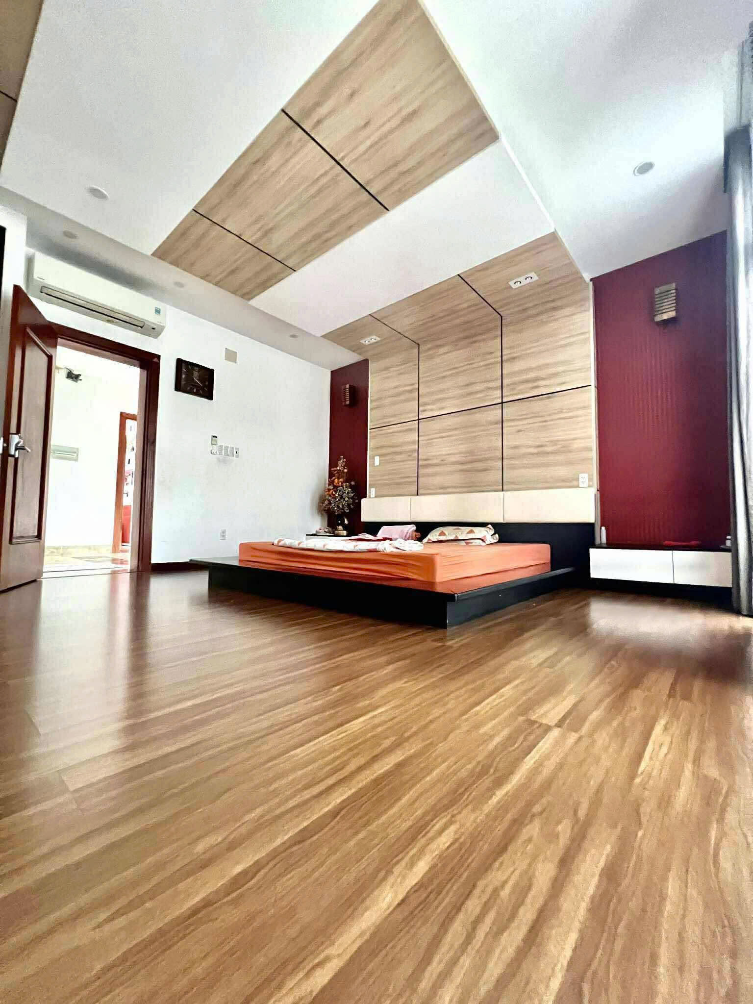 Giảm 8 tỷ, Bán nhà Biệt thự 2 Mặt tiền Thạnh Lộc - Hà Huy Giáp, 28x20m, 4 Tầng, 6PN, 36 tỷ. - Ảnh 4