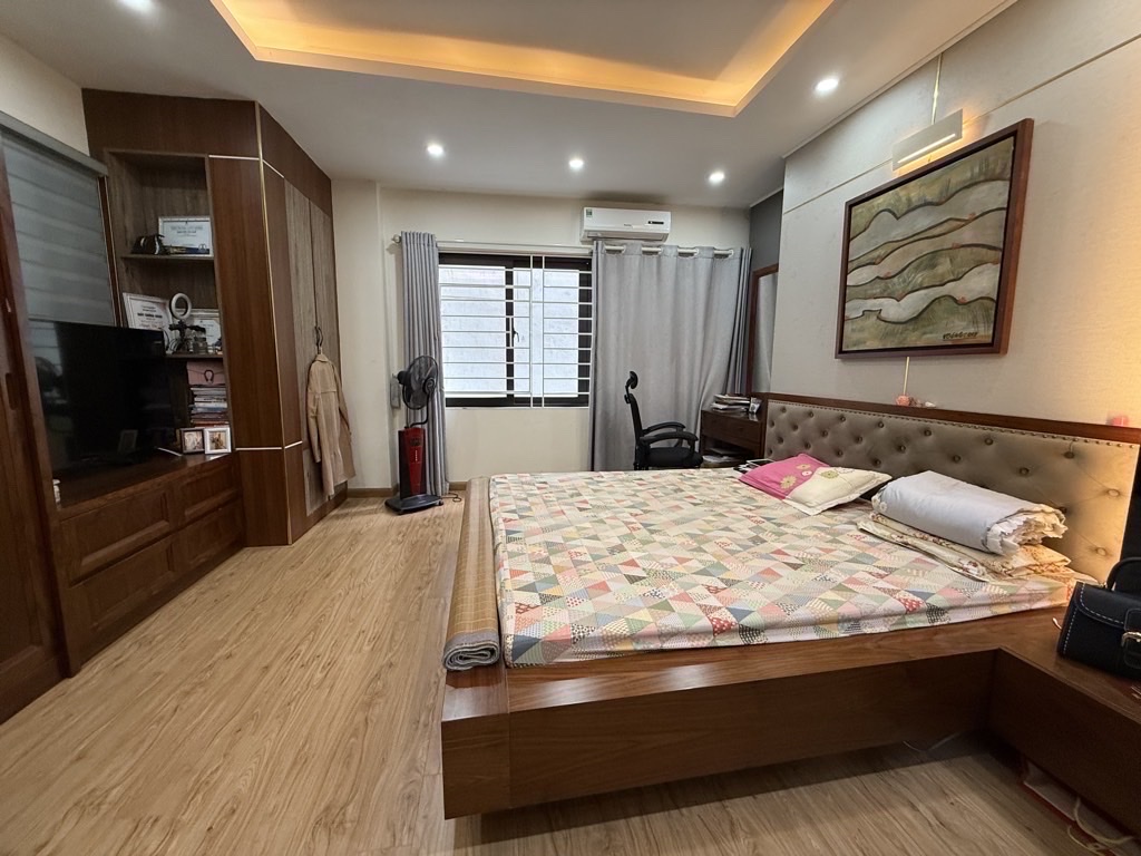 PHỐ LÁNG HẠ NGÕ RỘNG,THÔNG,GẦN Ô TÔ-35M MẶT TIỀN 5,5M-9 TỶ 600 - Ảnh chính