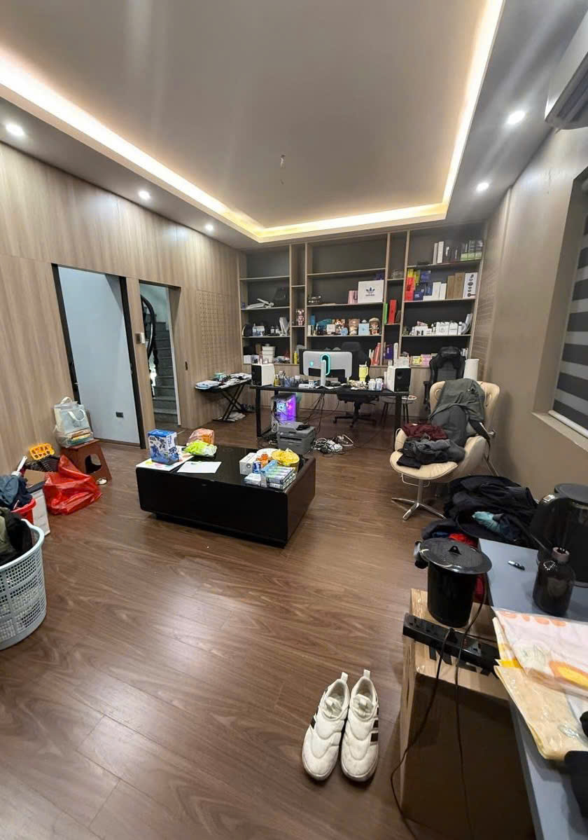 Bán nhà Tô Vĩnh Diện 90m 5 tầng cách phố 30m - Lô góc ở hoặc làm căn hộ cho thuê đẹp - Ảnh 2