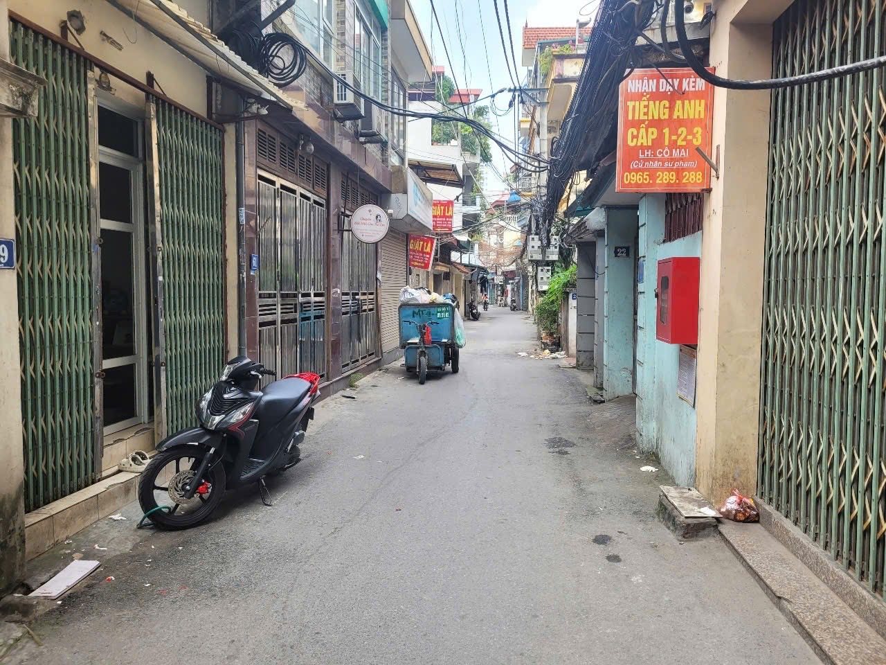 HIẾM  BÁN GẤP – ĐẤT VÀNG TRẦN PHÚ, VĂN QUÁN – MẶT TIỀN KHỦNG 6M.<br> SỔ VUÔNG NHƯ TỜ A4 – NGÕ THÔNG - Ảnh chính