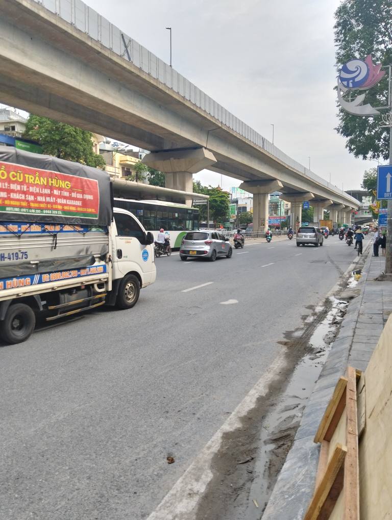 CHÍNH CHỦ BÁN NHÀ QUANG TRUNG HÀ ĐÔNG ,MẶT PHỐ, 5 Ô TÔ TRÁNH , KINH DOANH VIP, VỈA HÈ ĐÁ BÓNG . NỞ - Ảnh 2