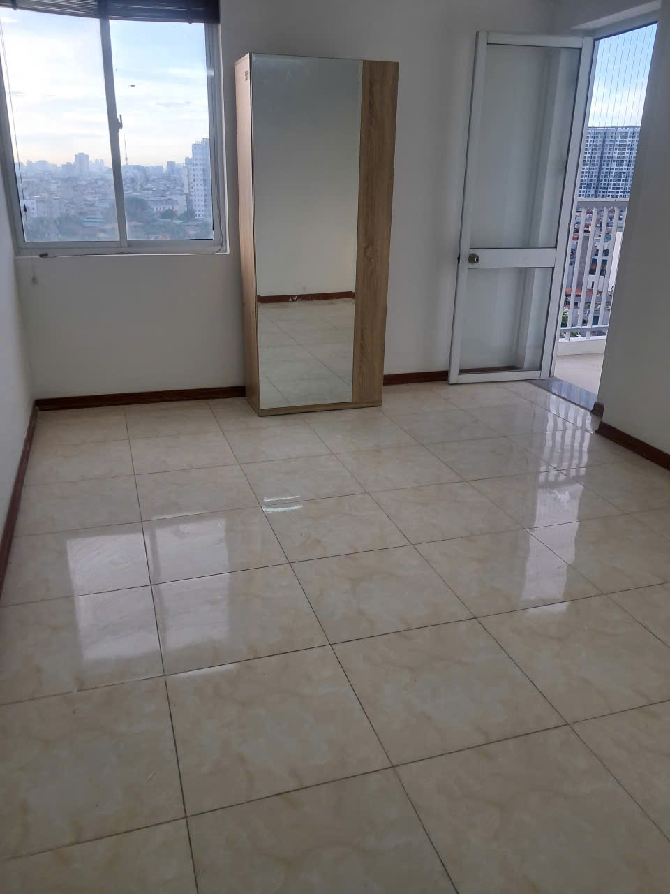 Cần bán căn hộ 3 ngủ chung cư LILAMA đường Lĩnh Nam - Ảnh 3