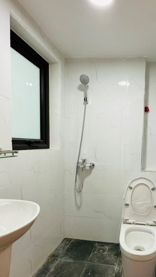 NHÀ MỚI 5 TẦNG 28 M2 LÊ THANH NGHI, NGÕ NÔNG 3 GÁC, GIÁ 5.95 TỶ - Ảnh 4