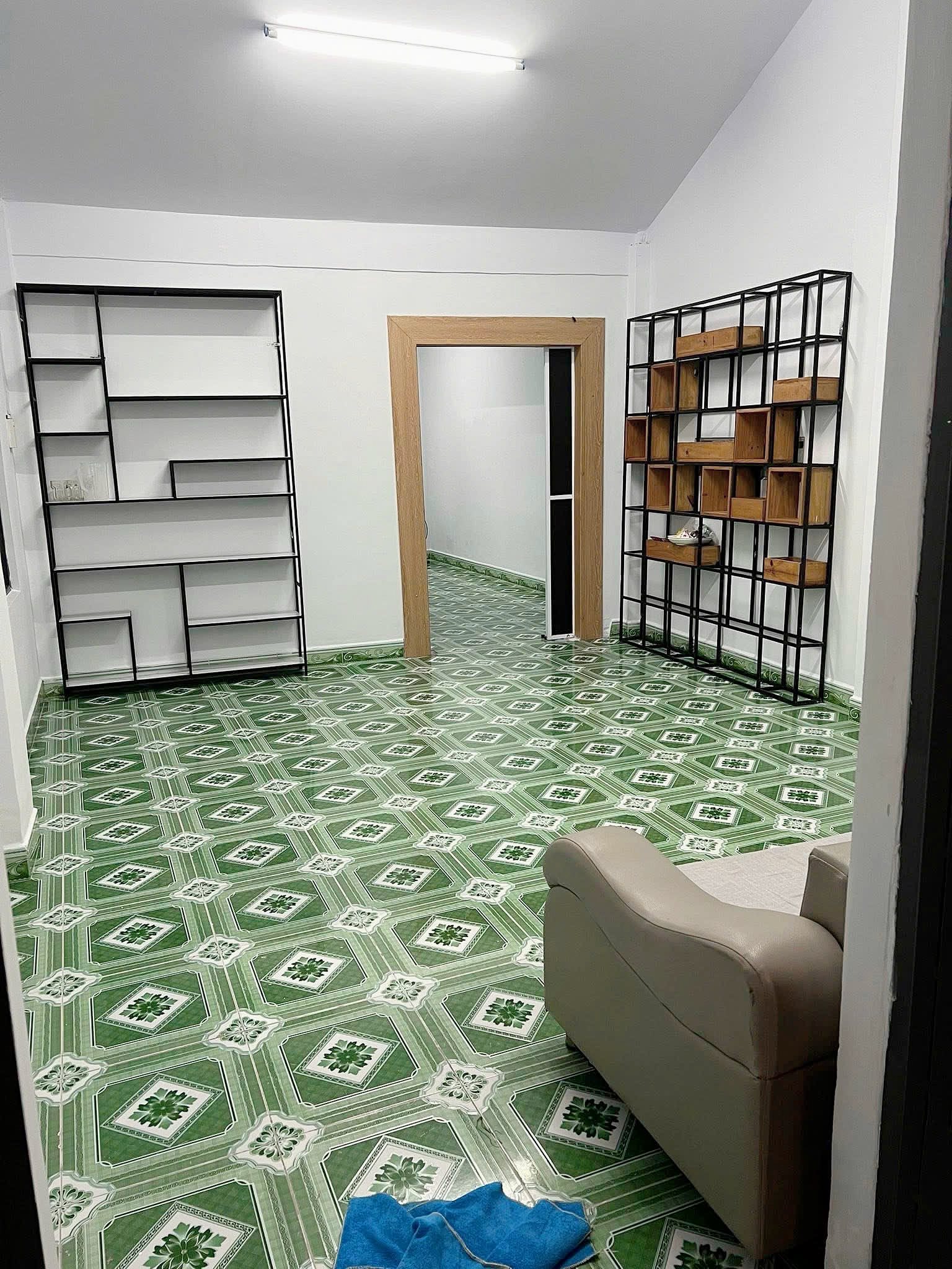 Cho thuê nhà nguyên căn 2pn hẻm Đồng Nai rộng 140m2 giả rẻ 6tr5/tháng - Ảnh 1