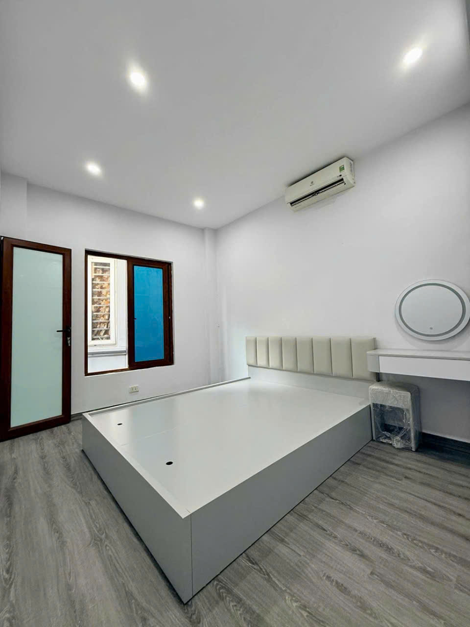 🔥GIÁ RẺ HÀNG XÓM TIME CITY - QUẬN HAI BÀ TRƯNG - NGÕ 3 GÁC 5M RA MẶT PHỐ- GIÁ HƠN 5 TỶ - Ảnh 1