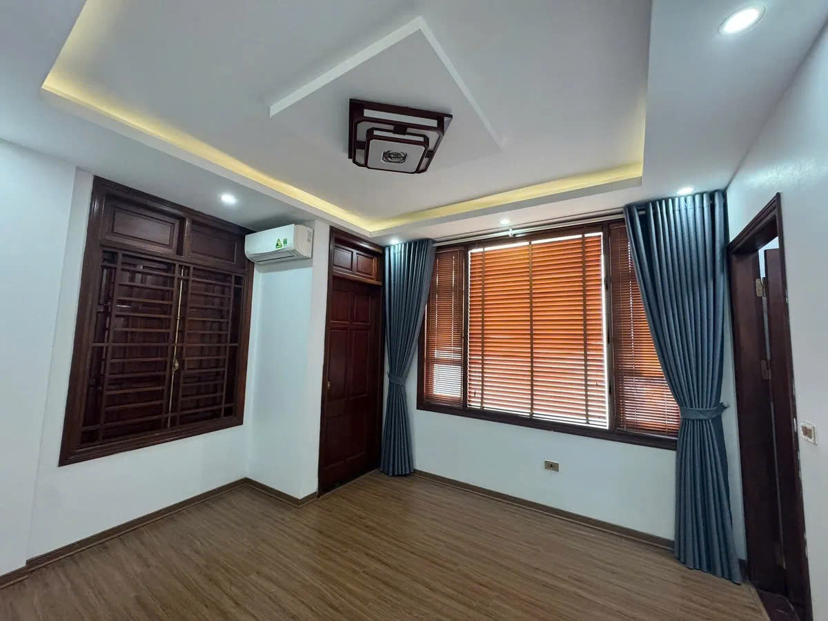 NHÀ MỚI- ĐẸP Ô TÔ VÀO NHÀ Đức Giang 47m2 X 4 tầng mặt tiền 3.85m, 10.5 tỷ Long Biên. - Ảnh 2