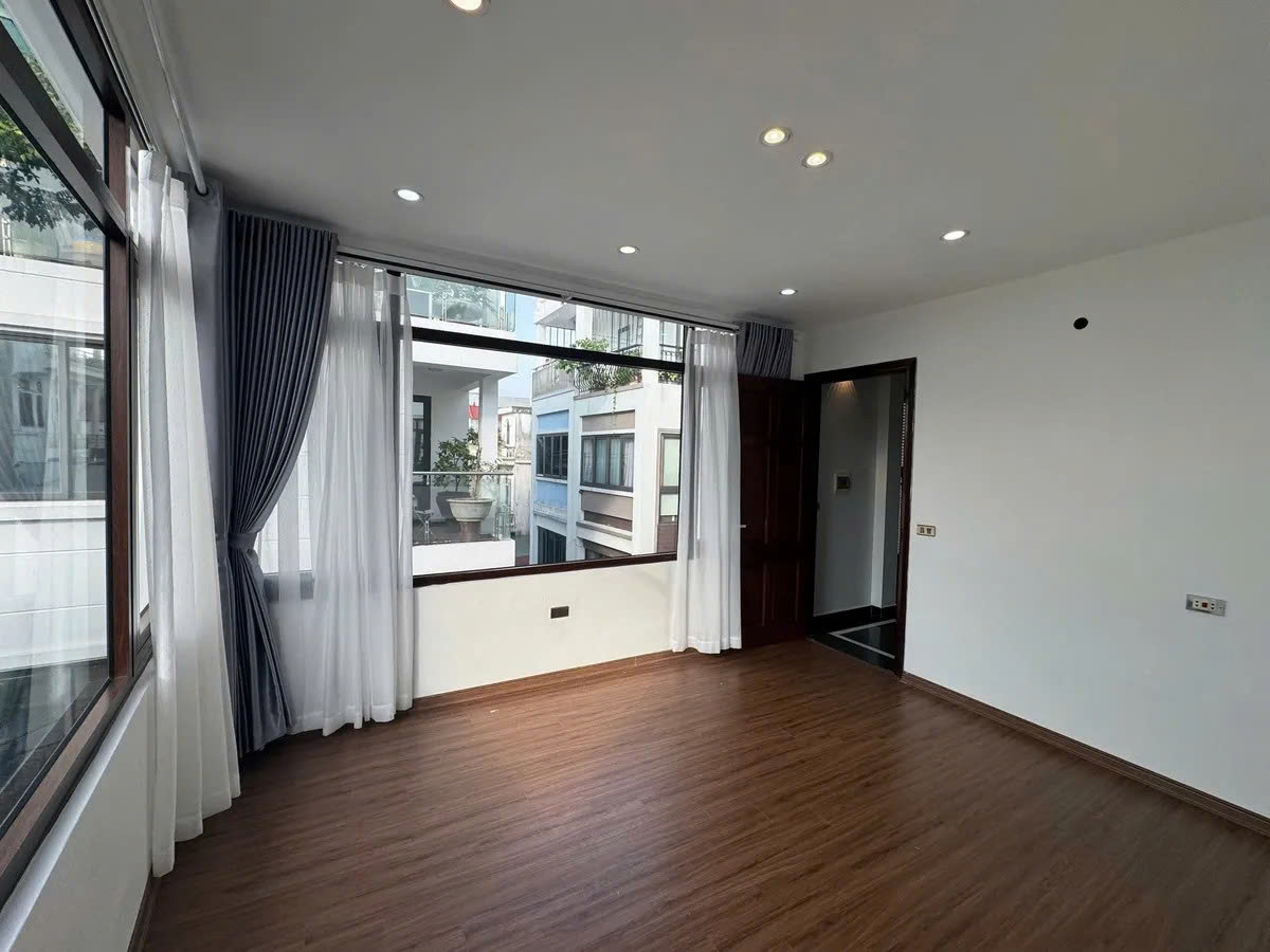 NHÀ MỚI- ĐẸP Ô TÔ VÀO NHÀ Đức Giang 47m2 X 4 tầng mặt tiền 3.85m, 10.5 tỷ Long Biên. - Ảnh 1