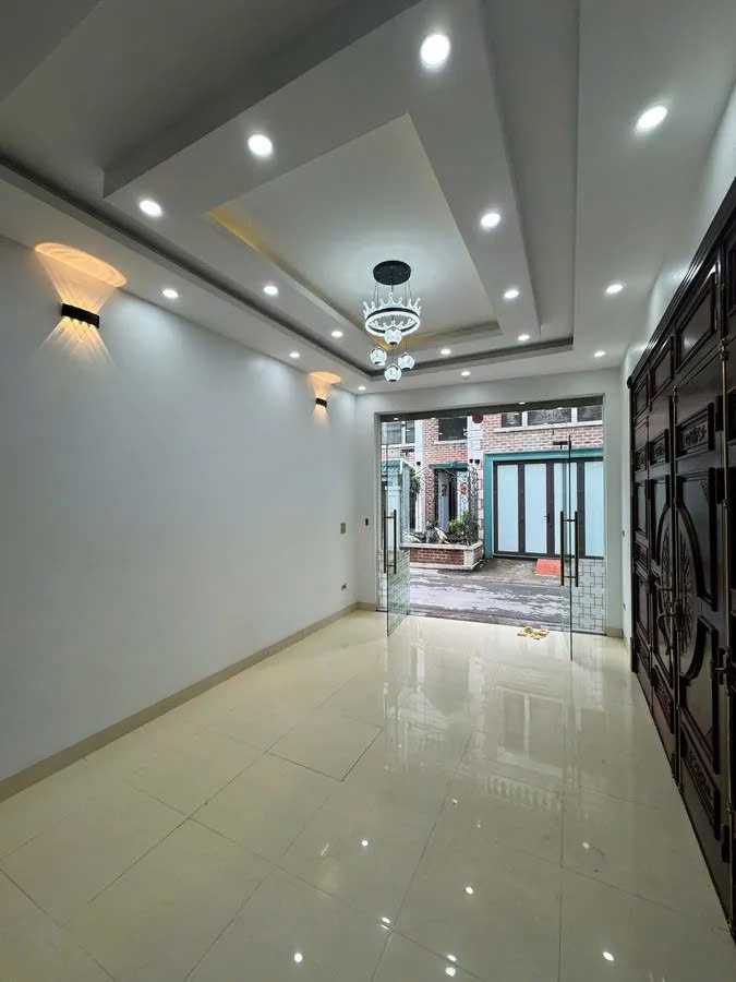 NHÀ MỚI- ĐẸP Ô TÔ VÀO NHÀ Đức Giang 47m2 X 4 tầng mặt tiền 3.85m, 10.5 tỷ Long Biên. - Ảnh chính