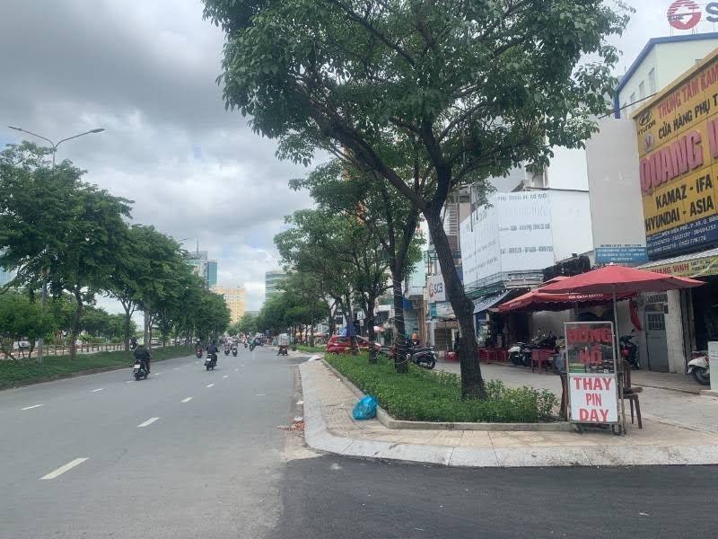 Chính Chủ Bán Mặt Tiền Điện Biên Phủ, P.15, Q. Bình Thạnh. DT: (5.47 x 20m), Chỉ 55 Tỷ, Tell: - Ảnh 4