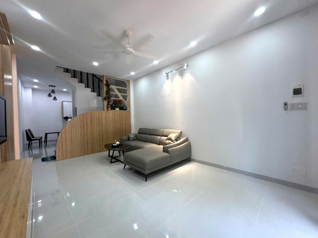 Nhà mới đẹp 3 tầng đường B5- TĐC KĐT VCN Phước Hải - phường Nam Nha Trang chỉ 6tỷ650tr - Ảnh 3