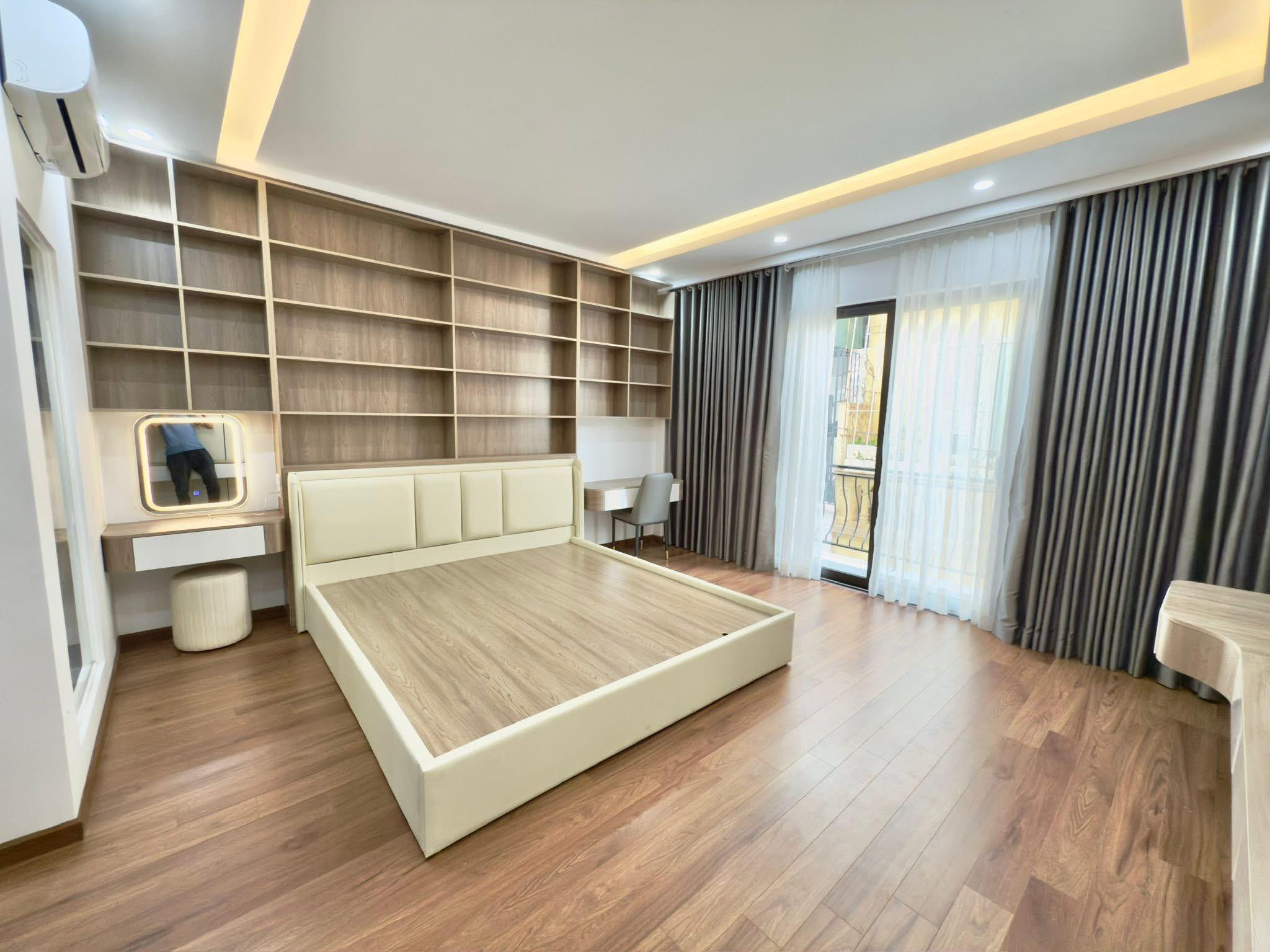 Bán Gấp Nhà Ngõ 71 Phố Hồng Tiến, Bồ Đề, 51m2, MT5m, 6 Tầng, Thang Máy, Full nội thất - Ảnh 4