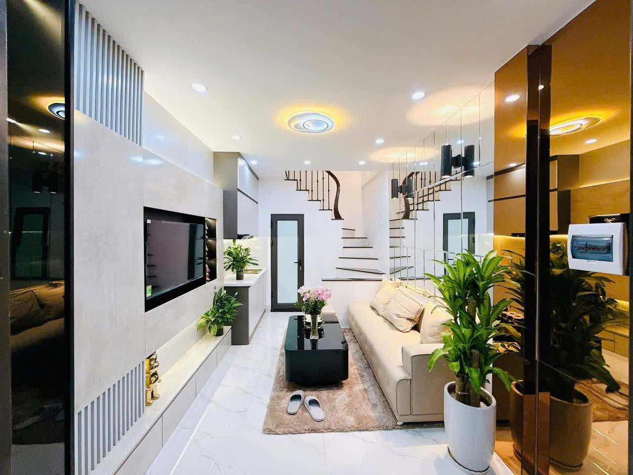 BÁN NHÀ NGÕ NGUYỄN TRÃI – Ô TÔ ĐỖ CỬA-HƠN 10M RA PHỐ – GIÁ 5,15 TỶ - Ảnh 1