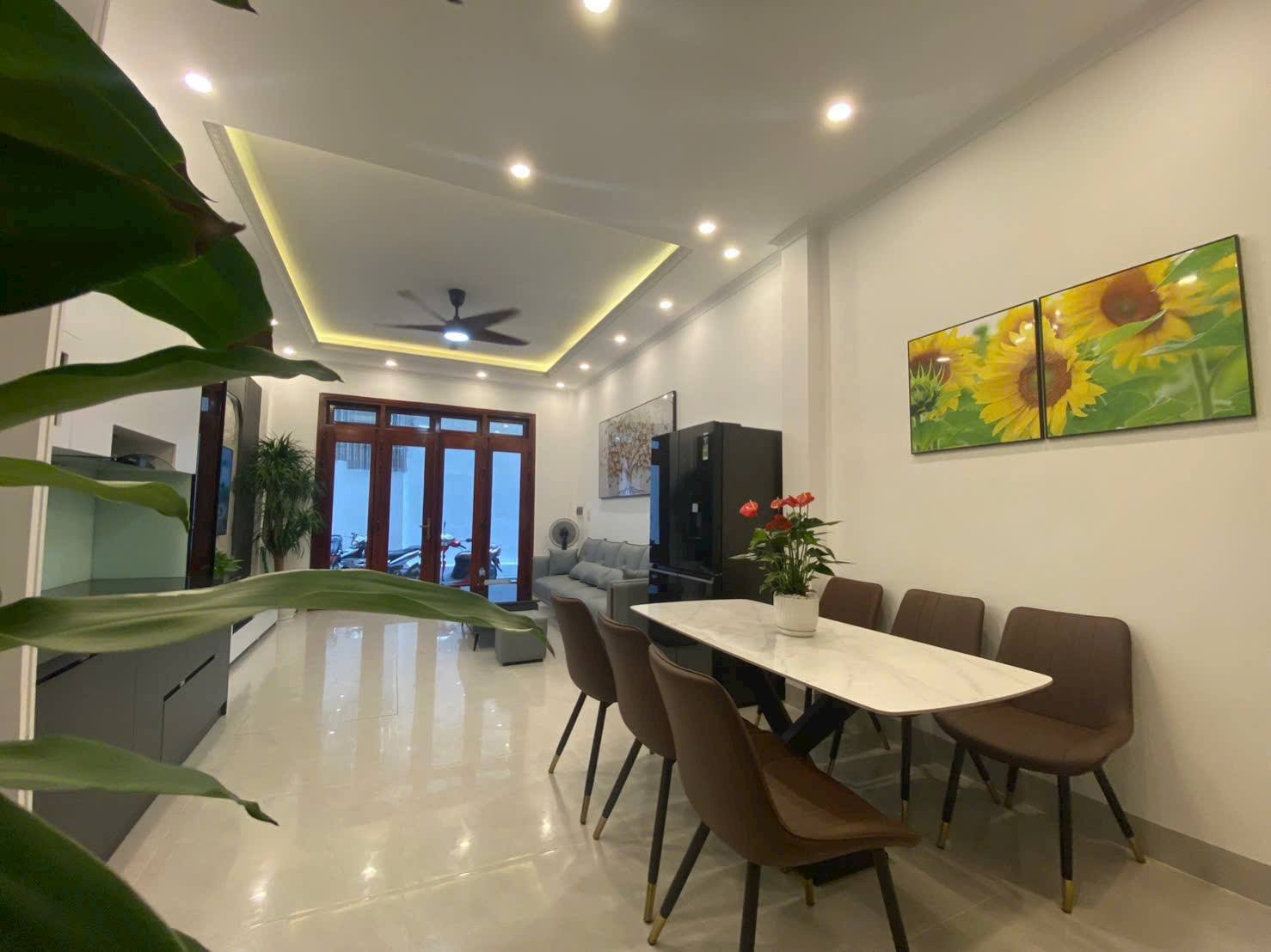 Bán Gấp Nhà Ngõ 48 Đàm Quang Trung, Cổ Linh, Long Biên, 48m2, 6 Tầng, Thang máy, Lô Góc - Ảnh 2