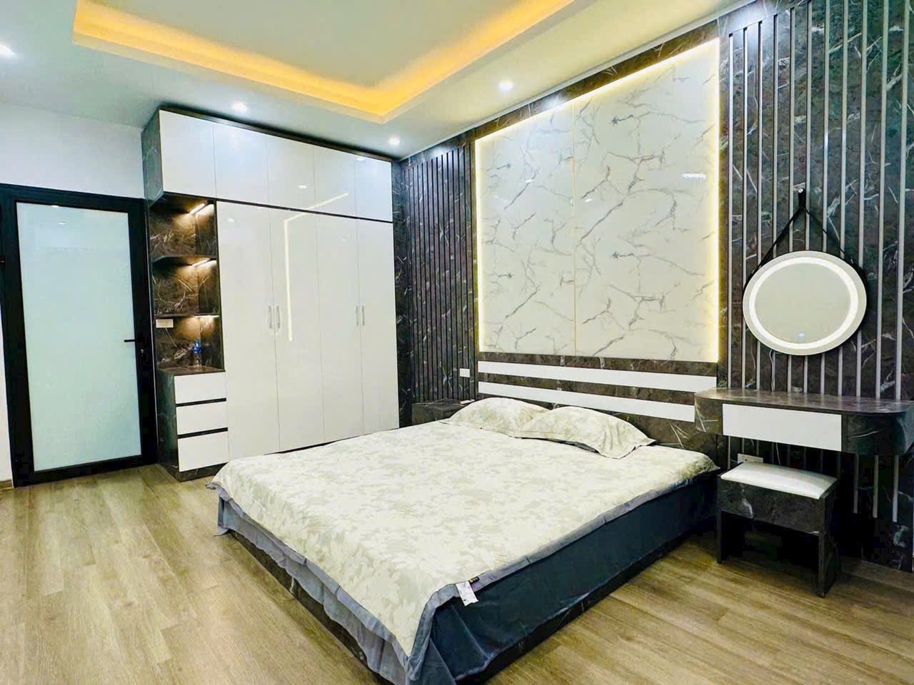Siêu phẩm lô góc tập thể tầng 1 Trường Chinh 3 mặt thoáng, full đồ ở ngay. ô tô đỗ cầu thang 3PN + - Ảnh 2