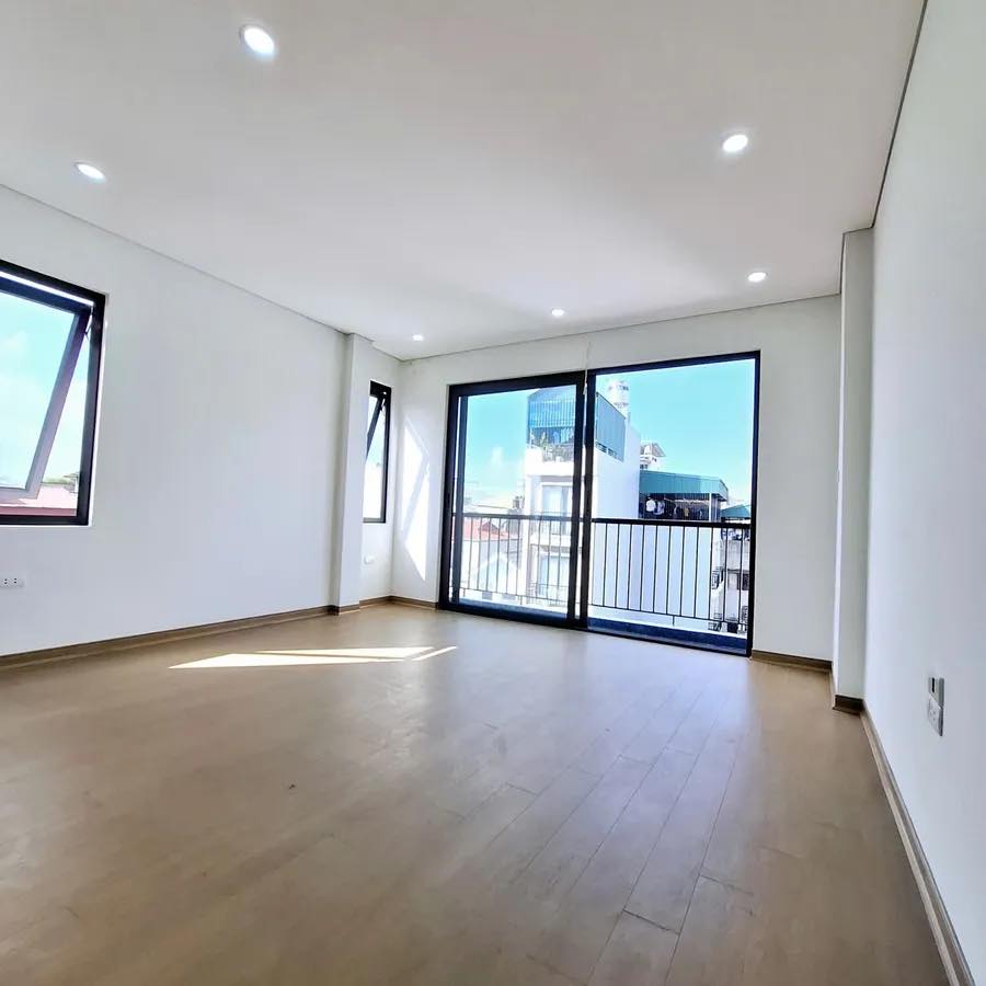 HIẾM. NHÀ LÔ GÓC VŨ XUÂN THIỀU 40M2, 6T THANG MÁY. MT 4.5M, Ô TÔ CẠNH NHÀ - 8 TỶ - Ảnh 4