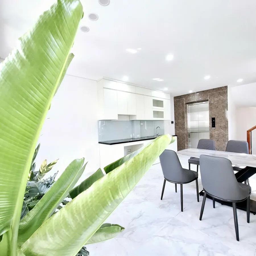 HIẾM. NHÀ LÔ GÓC PHỐ SÀI ĐỒNG 40M2, 6T THANG MÁY. MT 4.5M, Ô TÔ CẠNH NHÀ - 8 TỶ - Ảnh chính