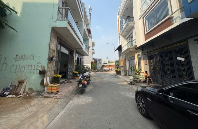 Chủ cần tiền sang gấp lô đất 70m2 chỉ 2,3 tỷ tại Thủ Đức - Ảnh 1