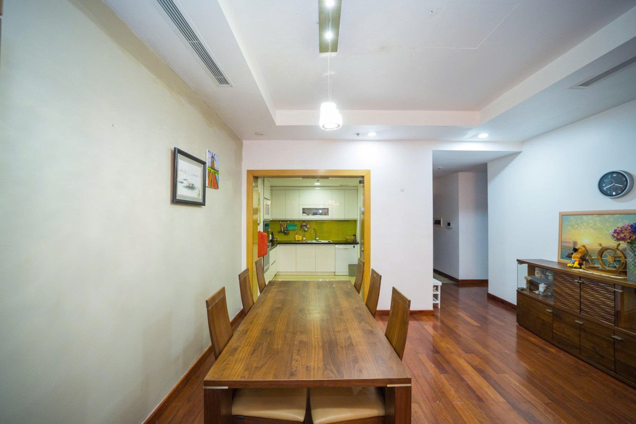 Căn to giá rẻ tại ROYAL CITY giá đẹp nhà tầng cao . - Ảnh 1