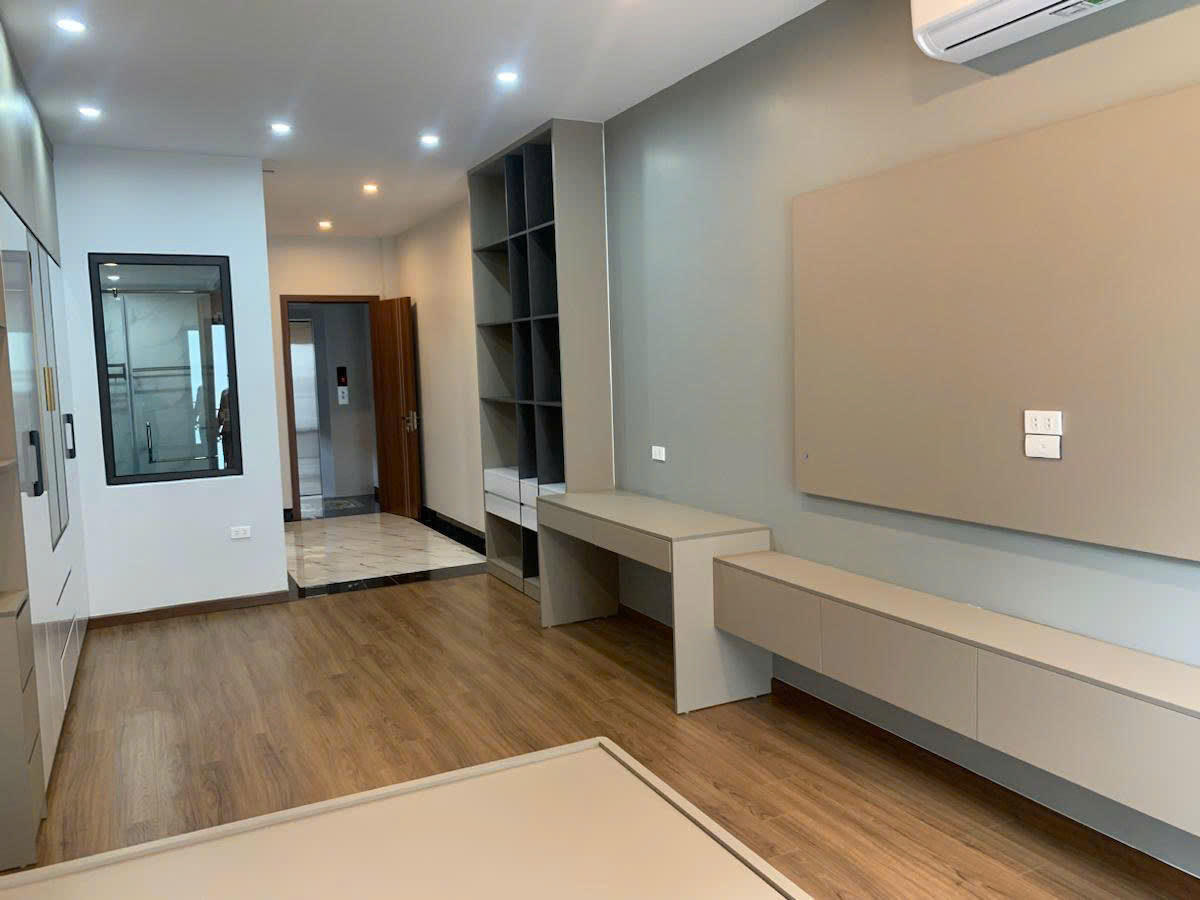BÁN NHÀ  5 TẦNG THANG MÁY  53M²  GIÁ  12,5 TỶ Bồ Đề,Long Biên, Hà Nội - Ảnh 2