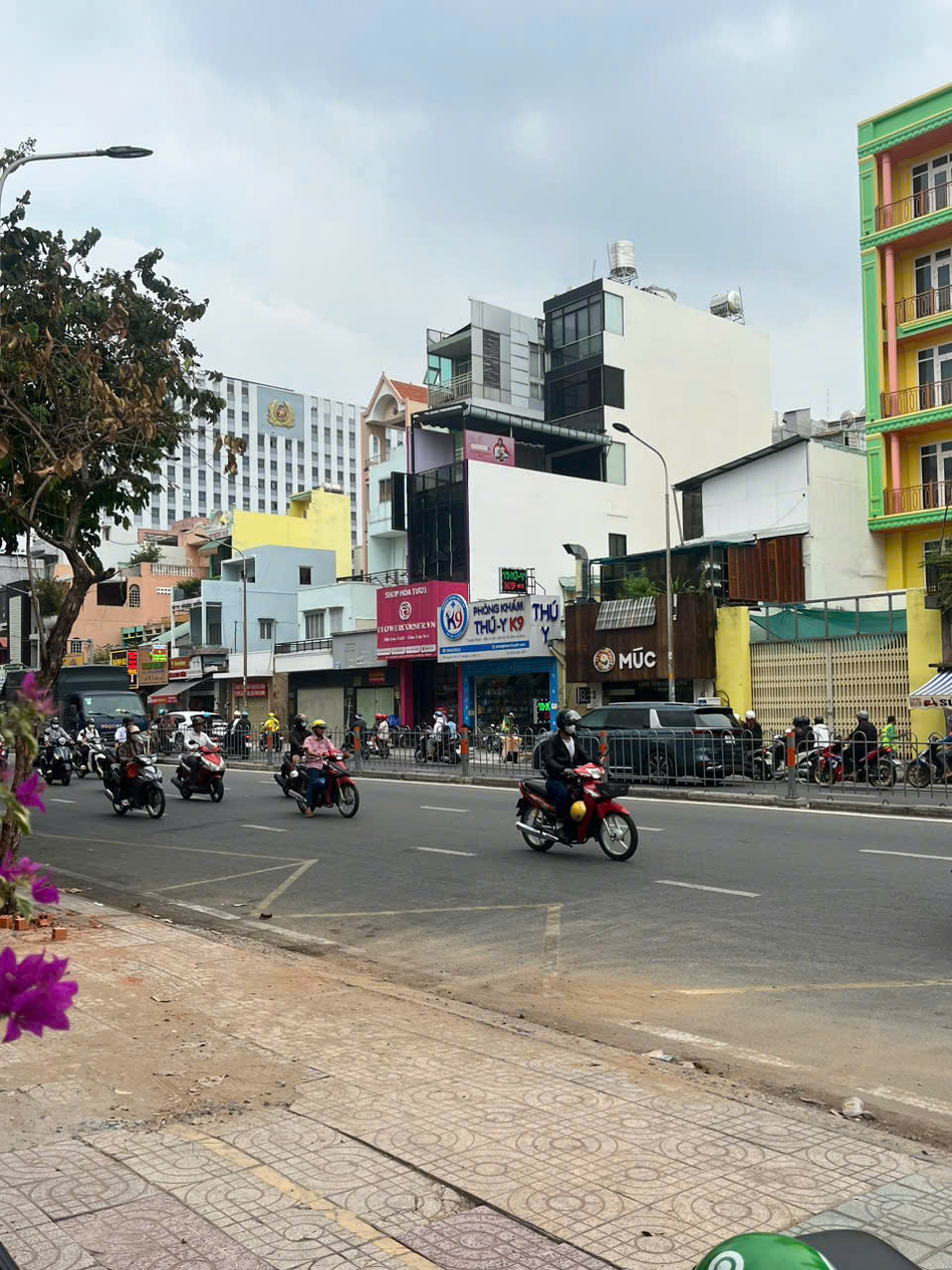 Chính Chủ Bán Mặt Tiền Nguyễn Văn Thủ, P.Đa Kao, Q.1. DT: (3.86 x 15.6m), Giá Chỉ 40 Tỷ. Liên Hệ: - Ảnh chính