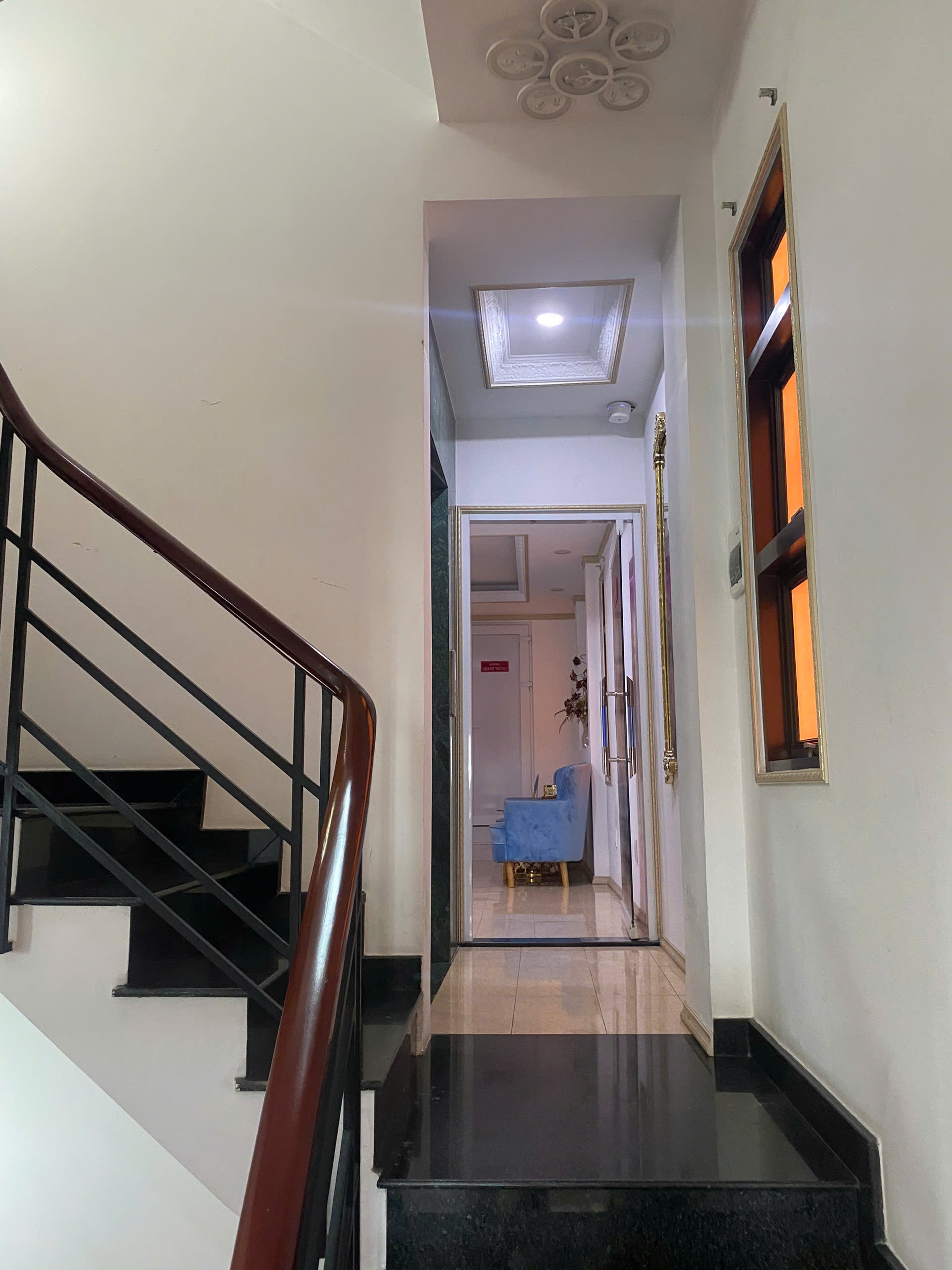 Chính Chủ Bán Mặt Tiền Nguyễn Văn Thủ, P.Đa Kao, Q.1. DT: (3.86 x 15.6m), Giá Chỉ 40 Tỷ. Liên Hệ: - Ảnh 2