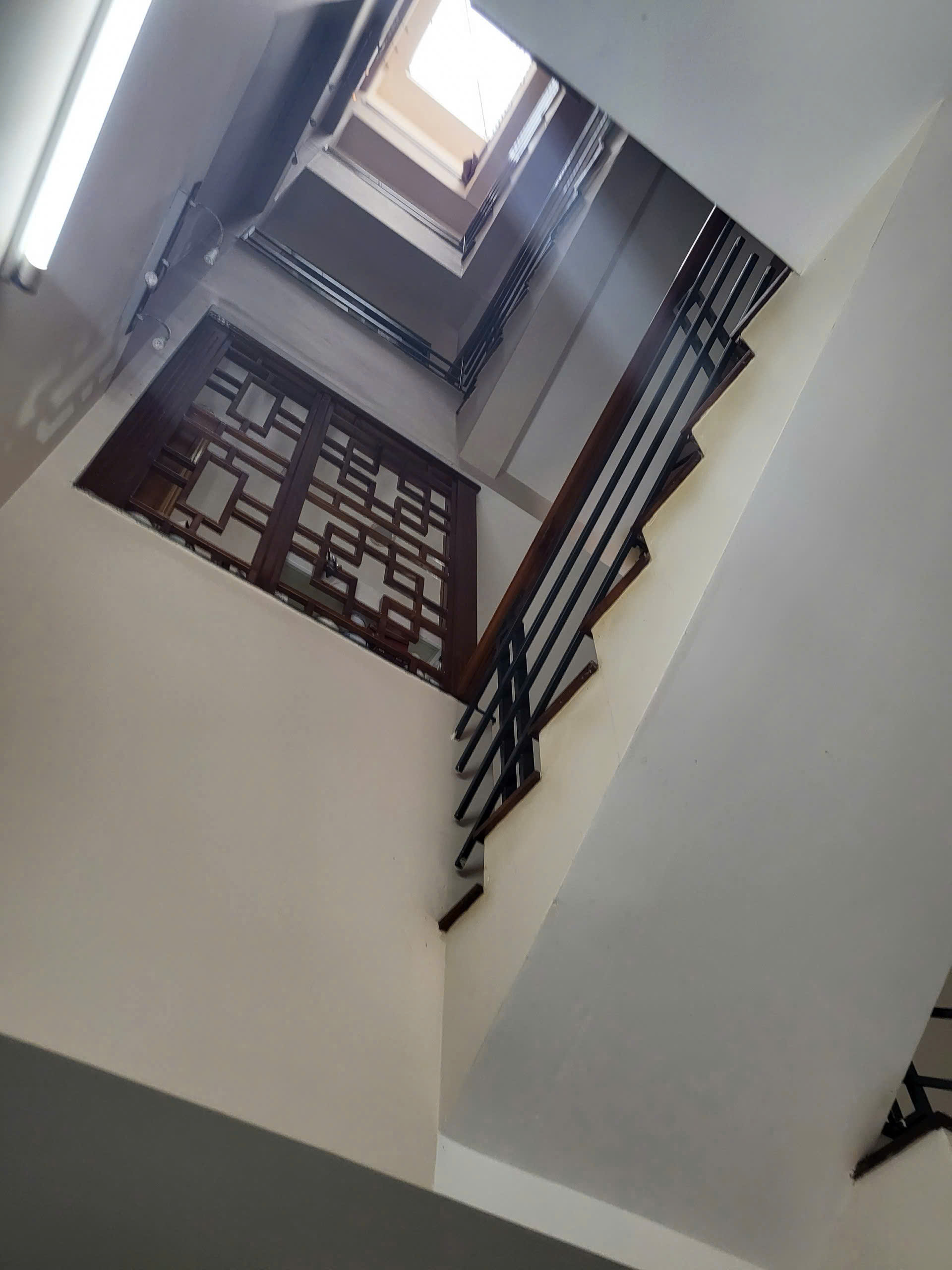 BÁN NHÀ 4 TẦNG 1 TUM KHU BÀN CỜ TRẦN NHẬT DUẬT, PHƯỚC HOÀ, PHƯỜNG NHA TRANG. - Ảnh 3