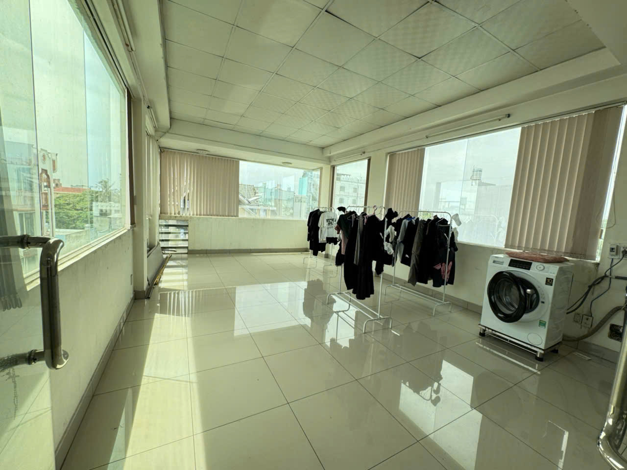 Bán nhà 5 tầng hẻm 8m 90m2 ngang 4.8m vài bước ra Lê Đức Thọ gần CC Dream Home 8.8 tỷ. - Ảnh 2