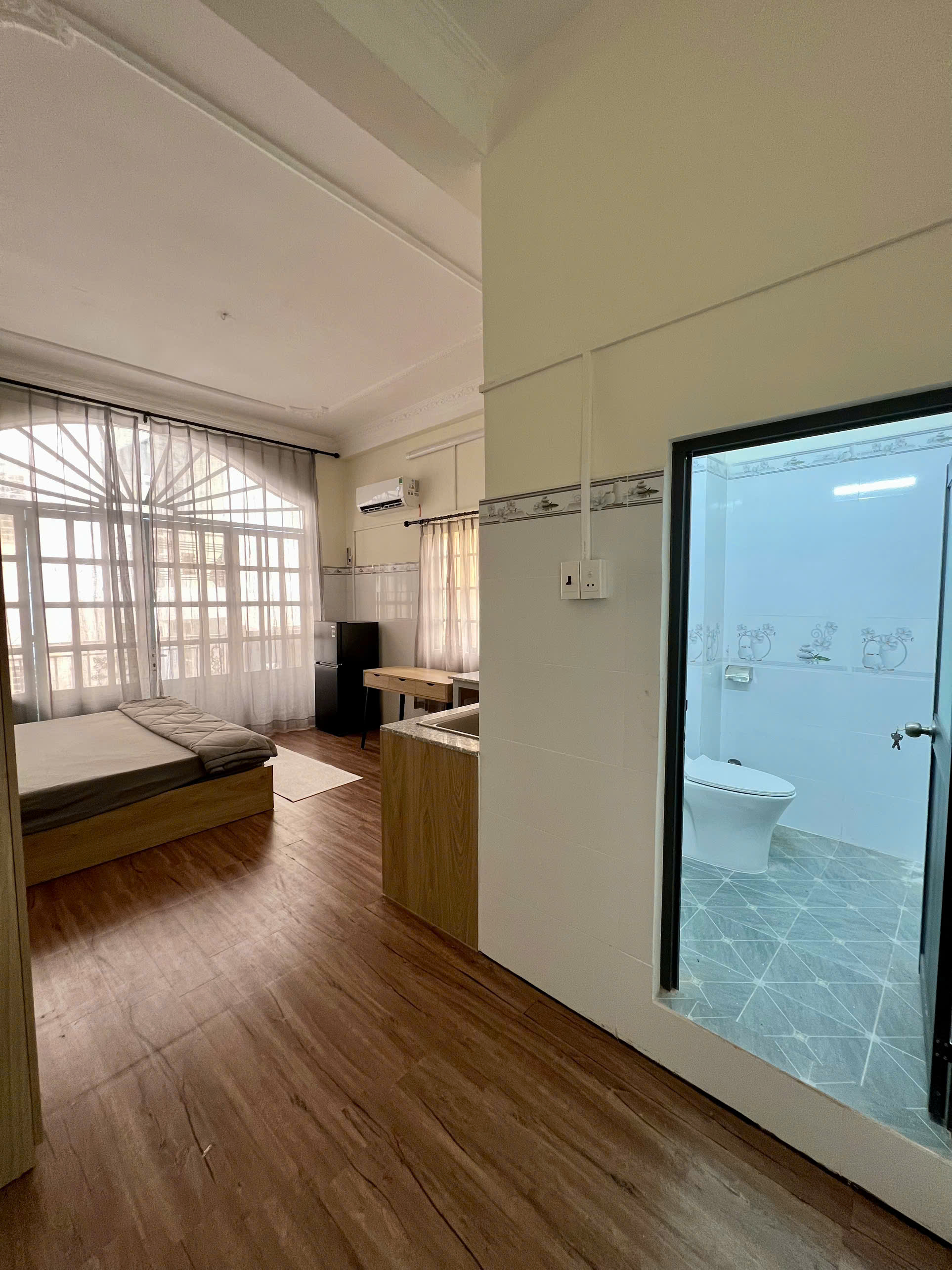 Cho thuê căn hộ full nội thất vị trí đẹp ngay Lý Chính Thắng Q3 - Ảnh 1
