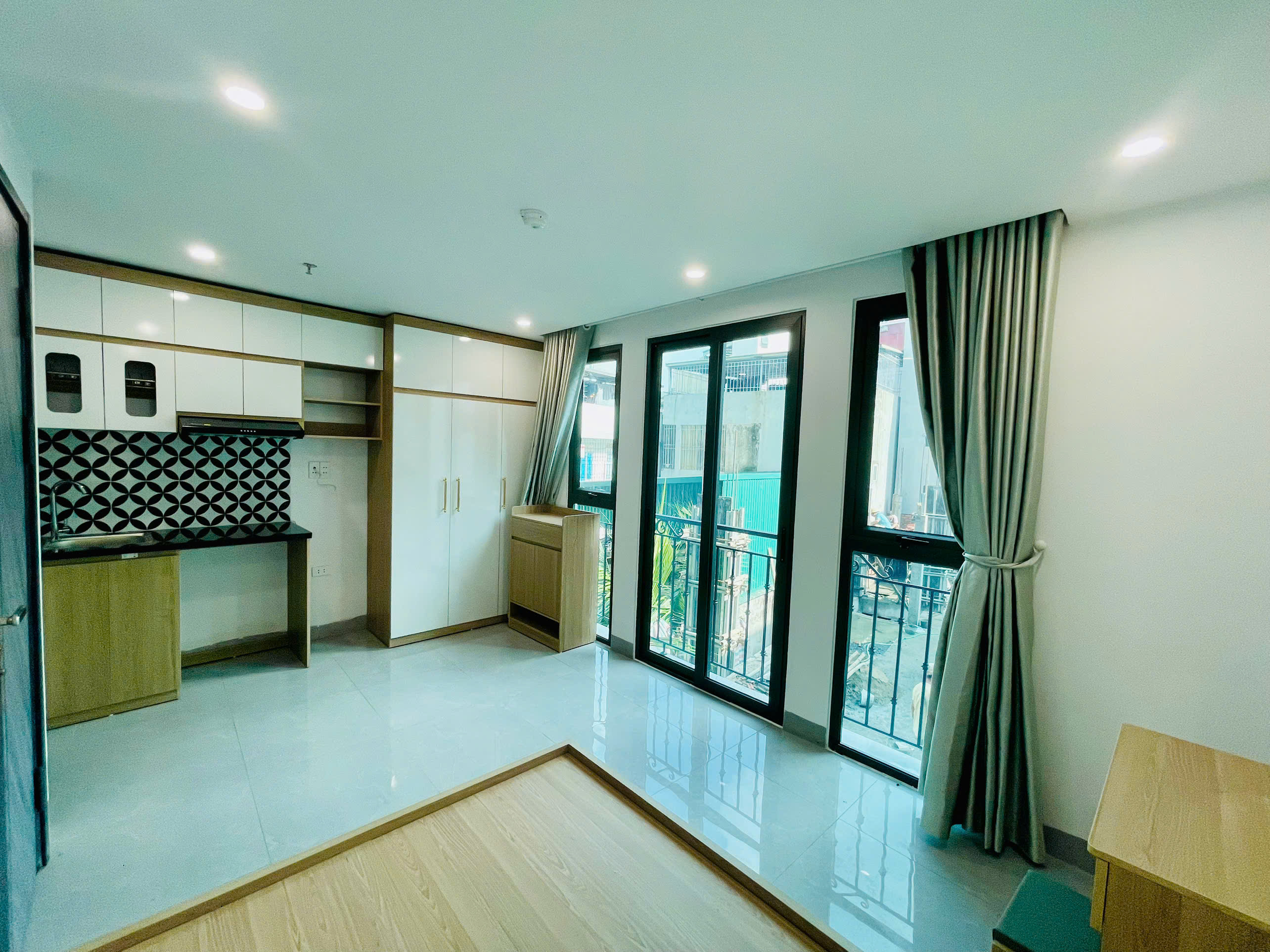 Bán nhà Mễ Trì Hạ 50 x 6 tầng thang máy 9 phòng cho thuê 12 tỷ 6 - Ảnh 1