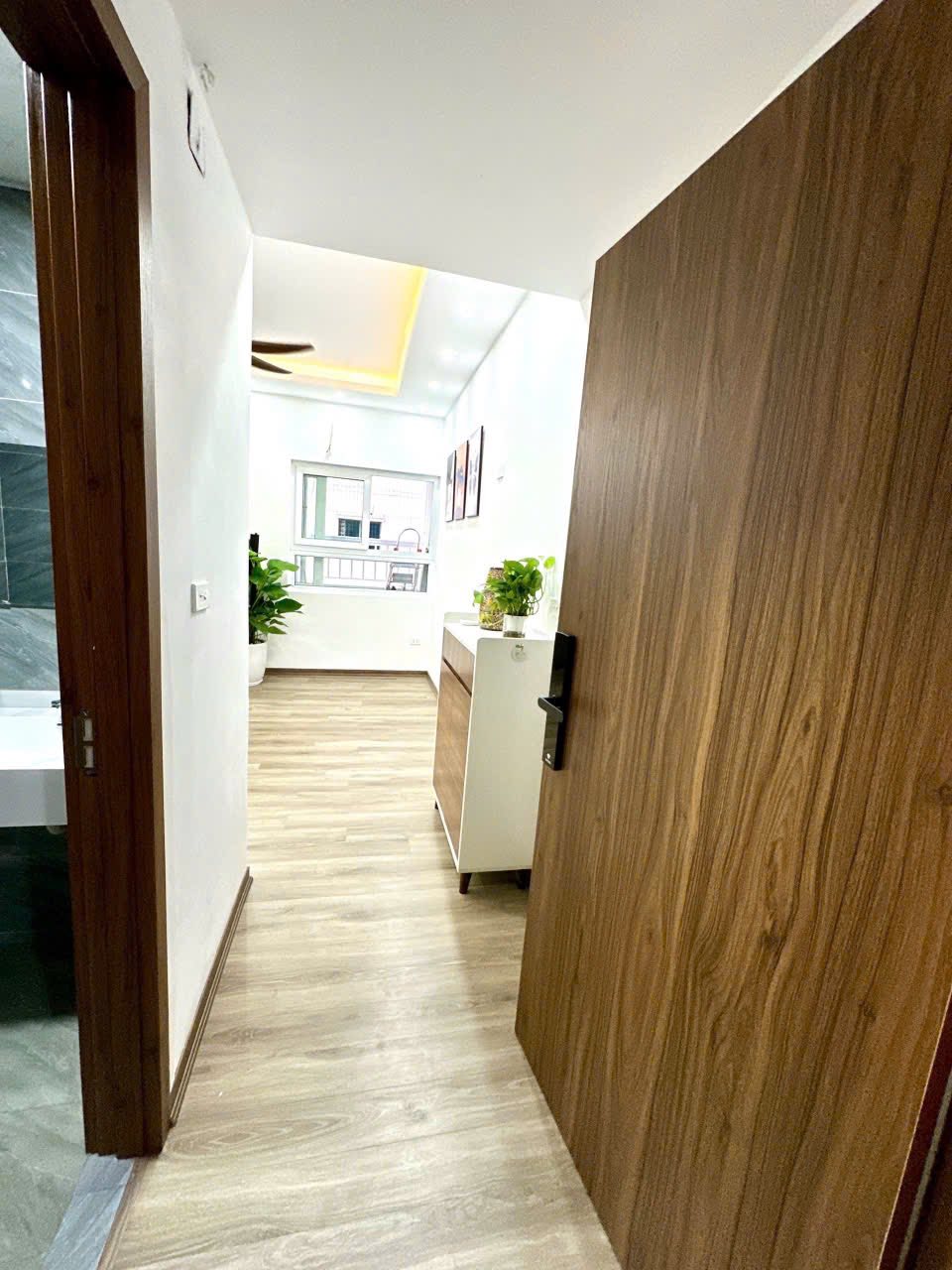 siêu phẩm Linh Đàm chcc 2 ngủ 2 wc DT 66m2, full nội thất view hồ, chỉ 2.5 tỷ cực hiếm - Ảnh chính