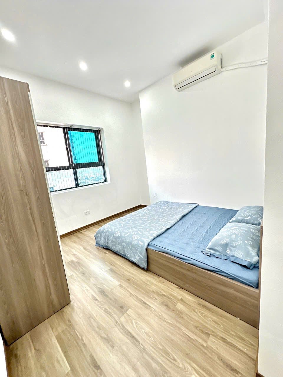 siêu phẩm Linh Đàm chcc 2 ngủ 2 wc DT 66m2, full nội thất view hồ, chỉ 2.5 tỷ cực hiếm - Ảnh 1